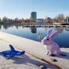 Hajen och Kaninen vid hamnen.