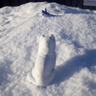 Hajen och Fjällräven ute i snön.